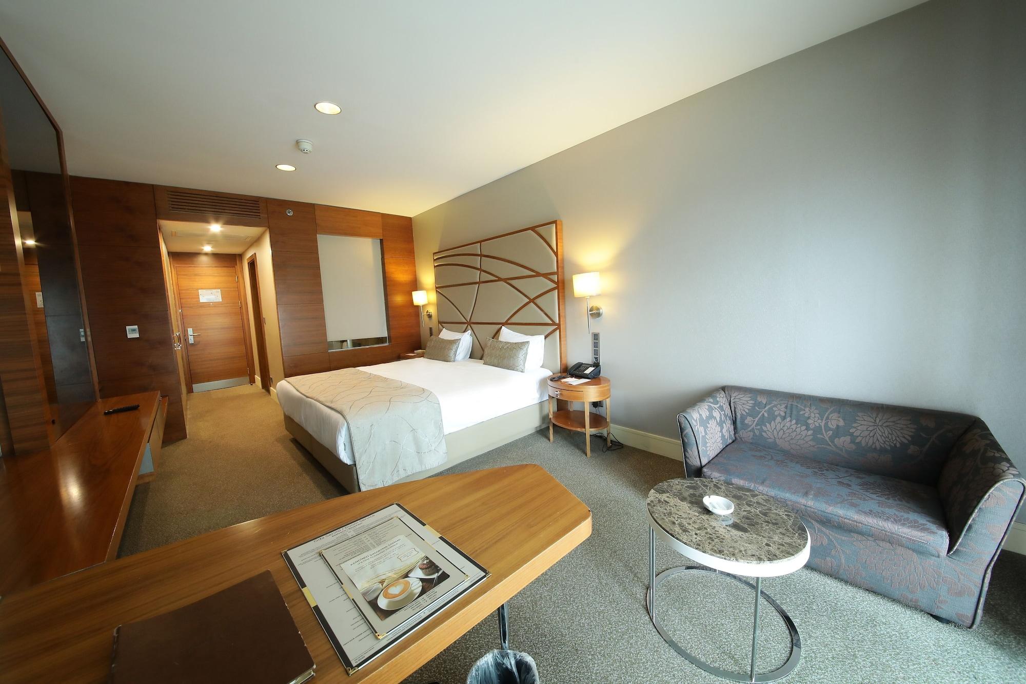 Cevahir Hotel Istanbul Asia Istambul Exterior foto A room at the hotel