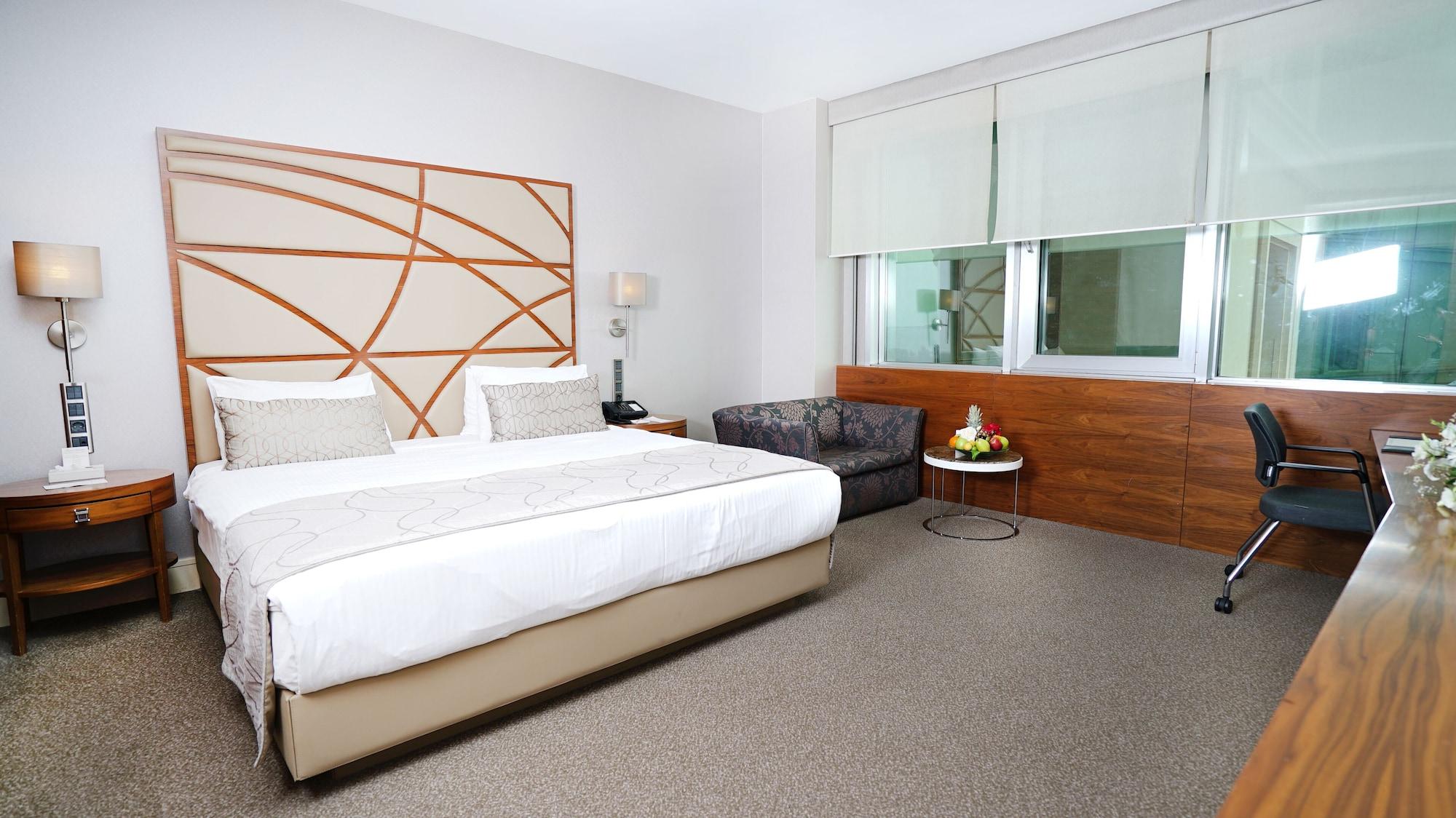 Cevahir Hotel Istanbul Asia Istambul Exterior foto A room at the hotel