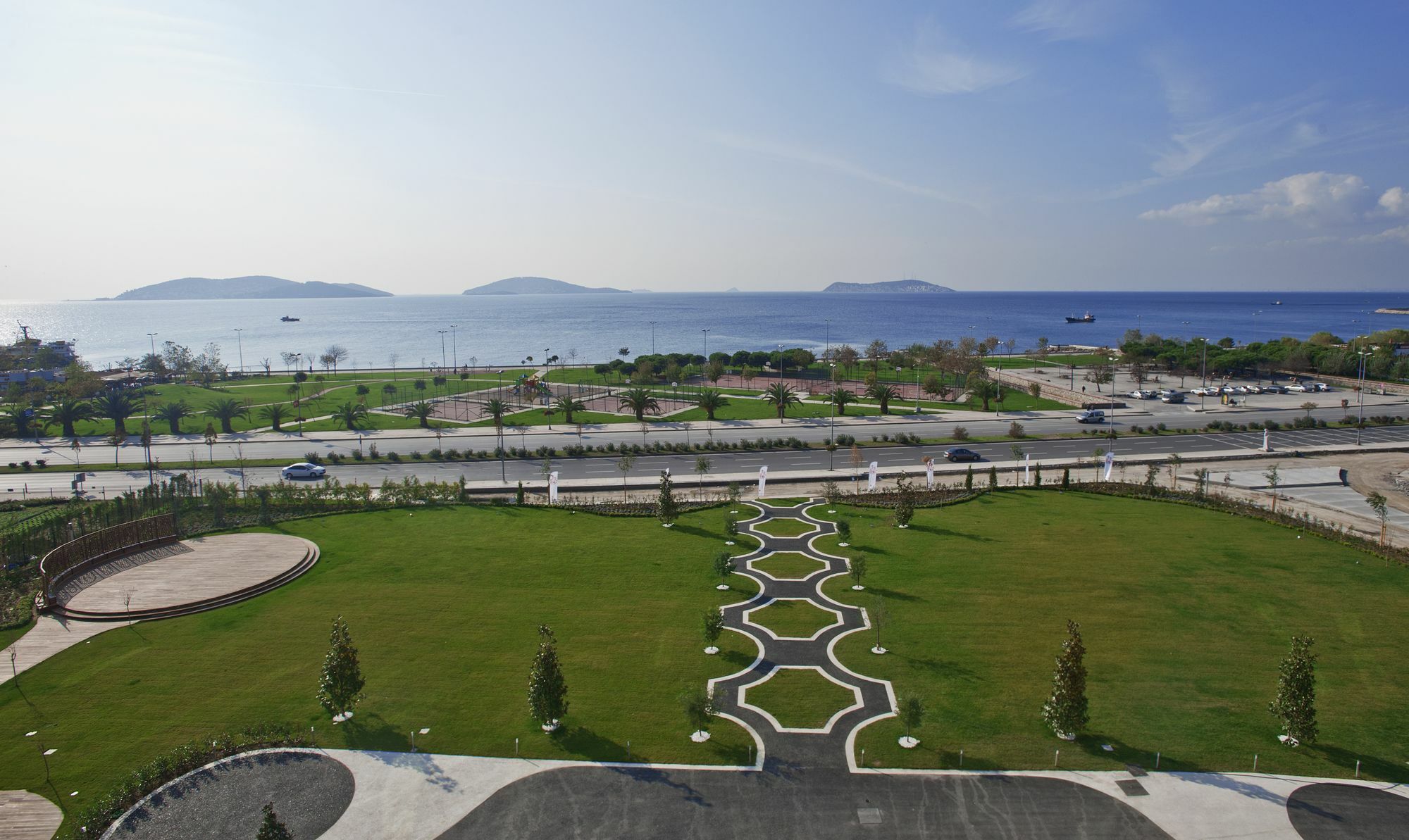 Cevahir Hotel Istanbul Asia Istambul Exterior foto View of the campus