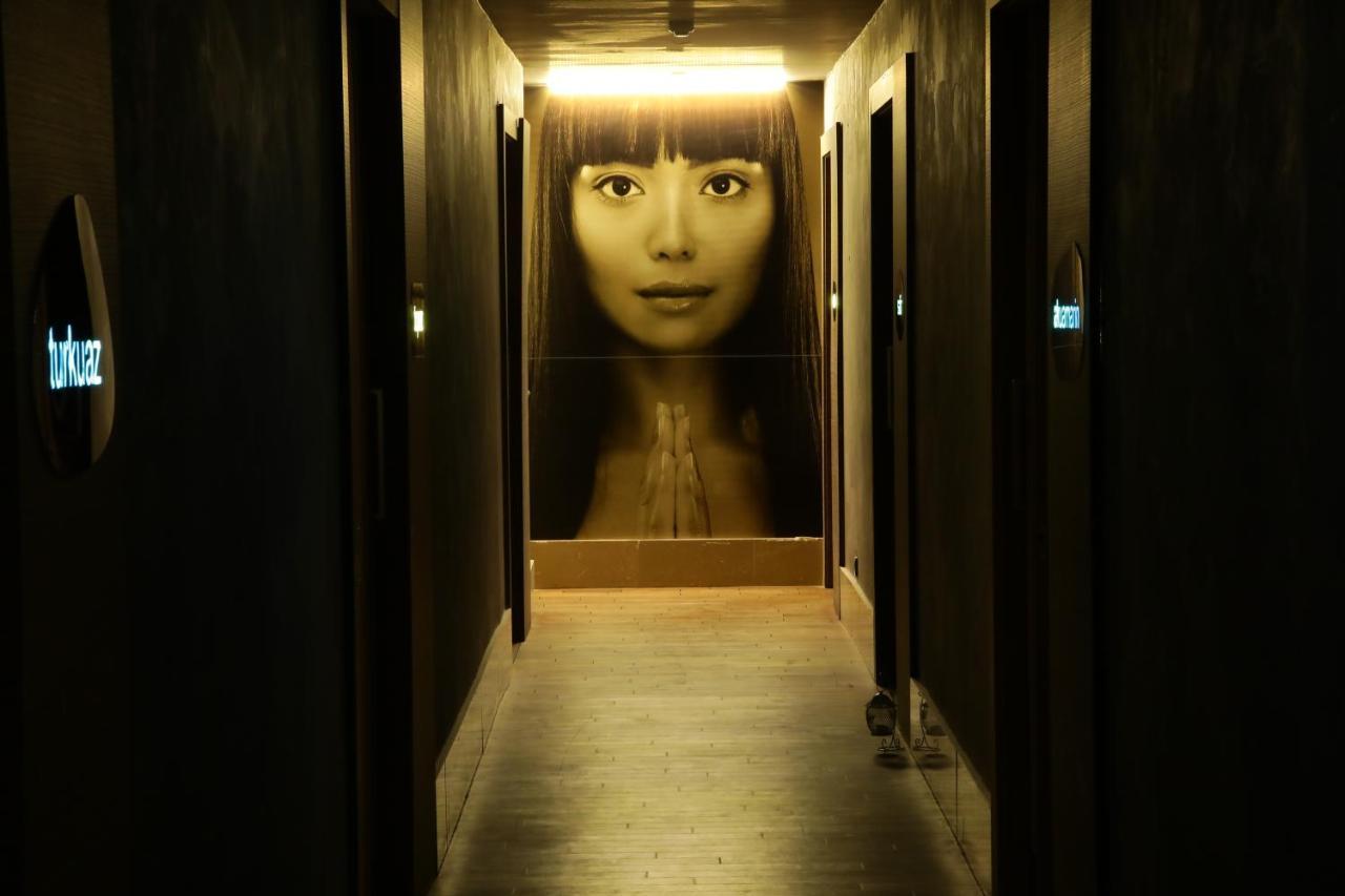Cevahir Hotel Istanbul Asia Istambul Exterior foto Corridor of the hotel