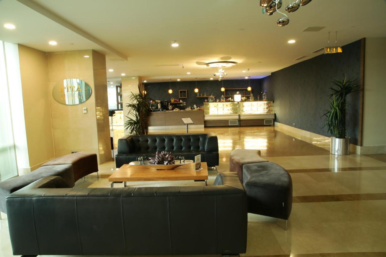 Cevahir Hotel Istanbul Asia Istambul Exterior foto The lounge at the airport